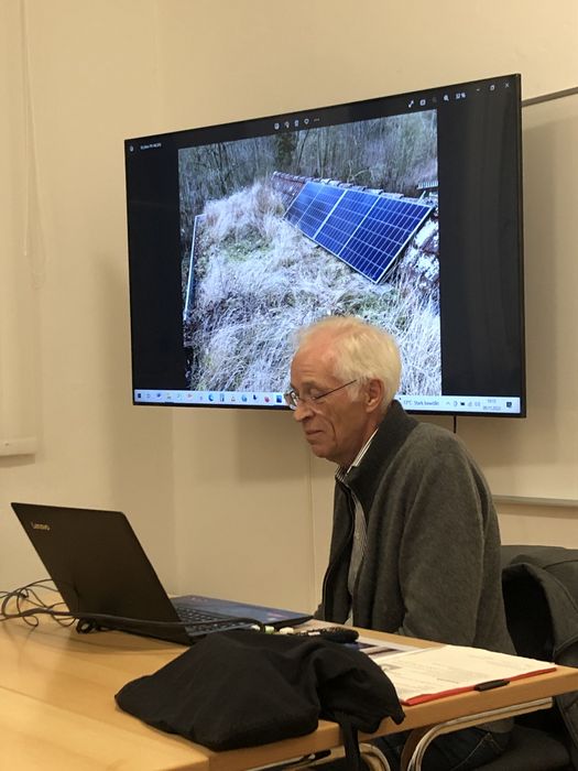 Harald Kohls konnte in seinem Vortrag viele hilfreiche Tips zur Anschaffung, Montage und Betrieb von Mini-Solaranlagen geben.