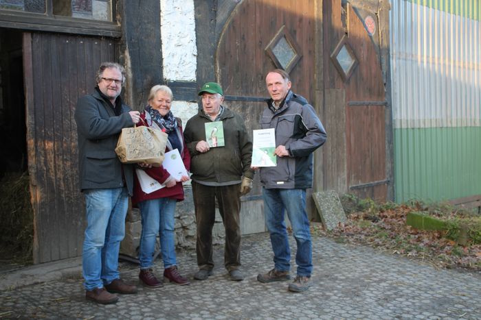 Auszeichnung für den schwalbenfreundlichen Hof Lohmann in Lage-Billinghausen